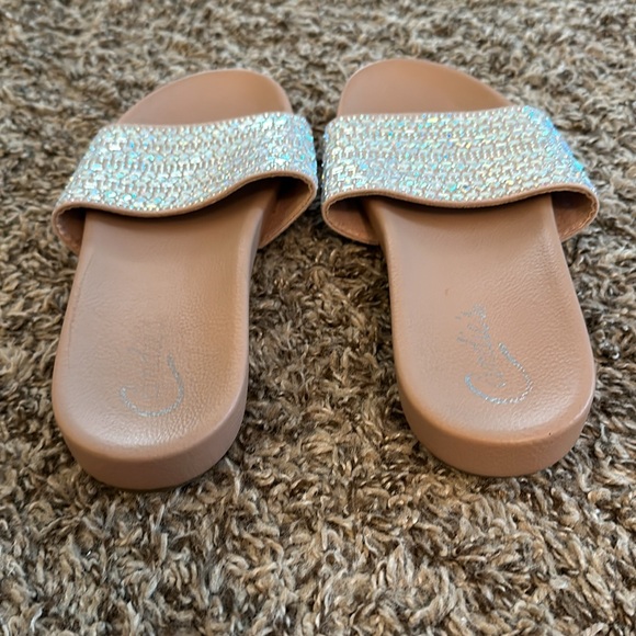 Candies bedazzled sandals - Picture 7 of 8